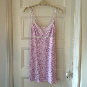 NWT lilac floral Laura Ashley chemise nightgown - size L